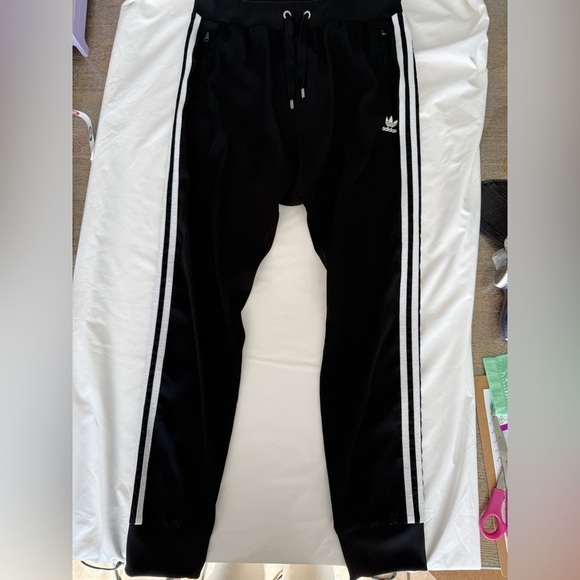 ADIDAS WOMEN DROP CROTCH JOGGER/TRACK PANTS (BLACK) Size Medium - Picture 3 of 13